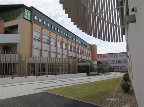 ecole saint pierre chanel thionville|st pierre chanel thionville.